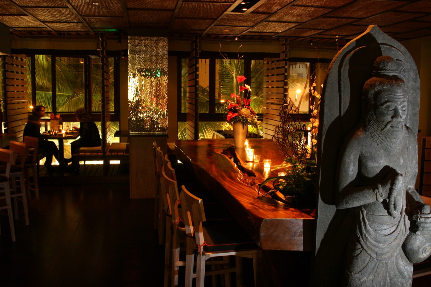 Modern interior dining room at Doraku Sushi Waikiki at the Royal Hawaiian Center.